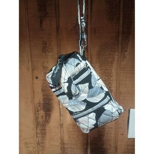 VERA‎ BRADLEY All In One Wristlet Camellia Small Phone Card Cash ID Wallet